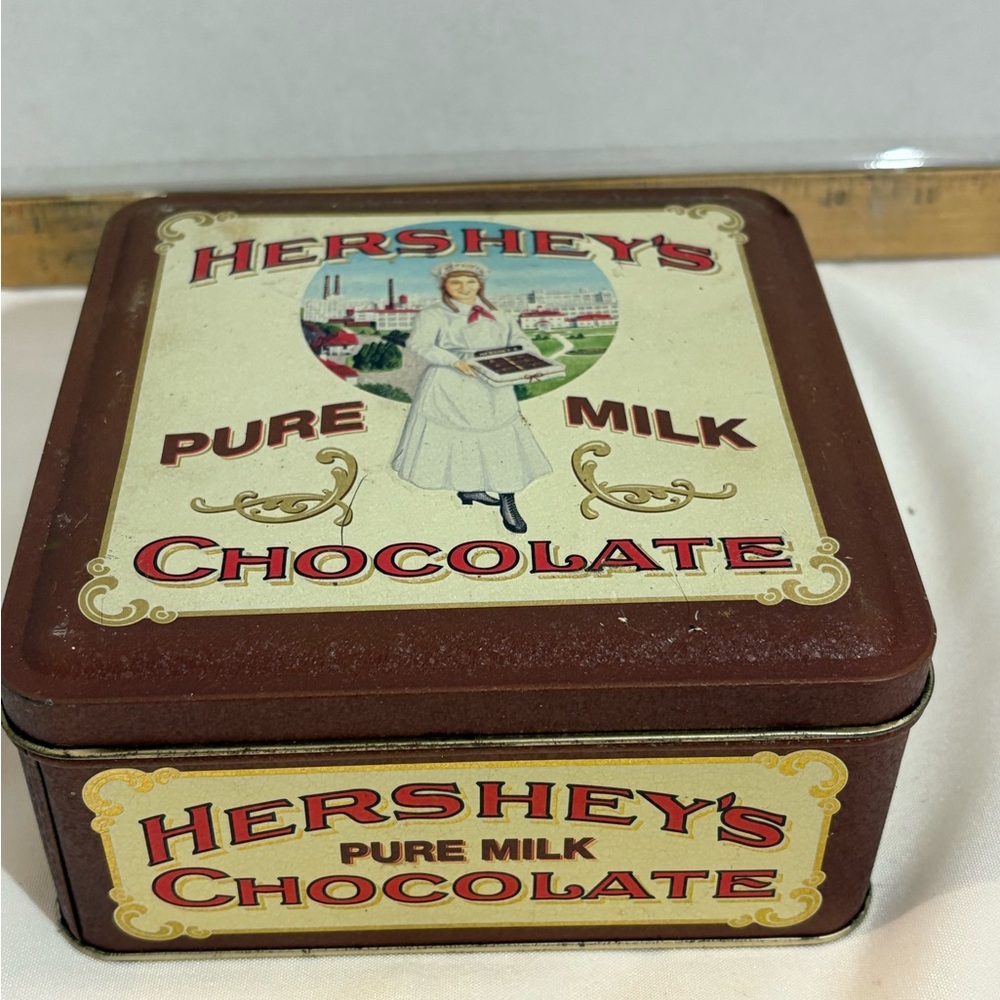 Hershey's Pure Milk Chocolate Tin Vintage Edition‎ Canister vintage (empty)